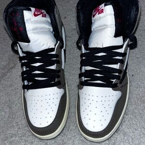 Nike Air High-Top Travis Scott Sneakers - Black and White